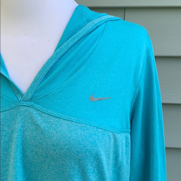 Nike running top - Picture 2 of 8